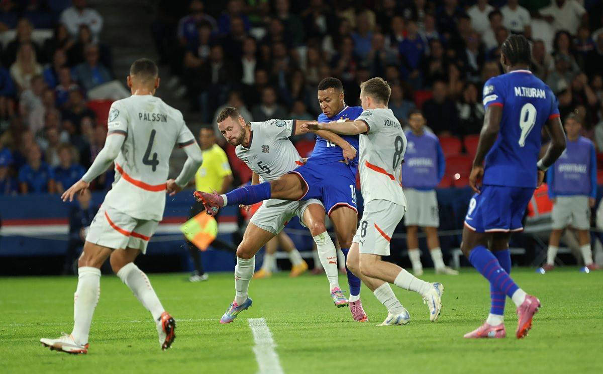 【电脑壁纸】——卡尼吉亚，1991年2月24日，...（卡尼吉亚 · 1991年2月24日 · 电脑壁纸...）