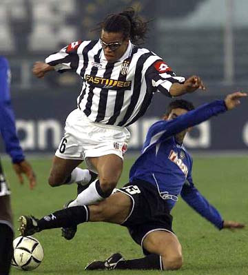 曼联红魔主场零封阿森纳（红魔主场完封阿森纳）