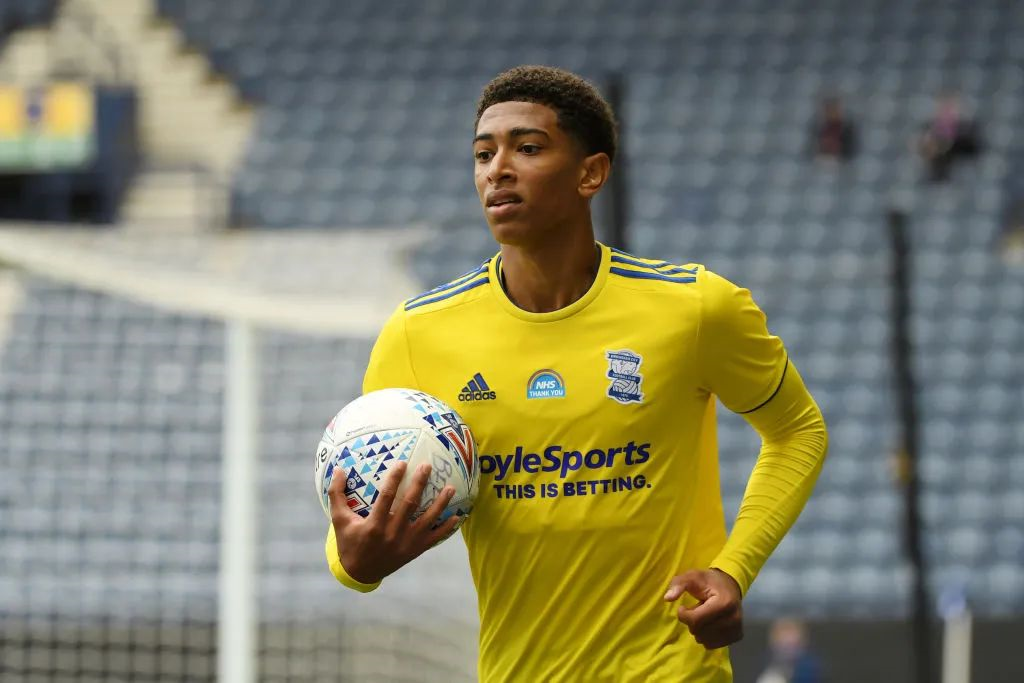 摩根转发评论萨拉赫赛后炮轰言论：也许是时候该来个采访了