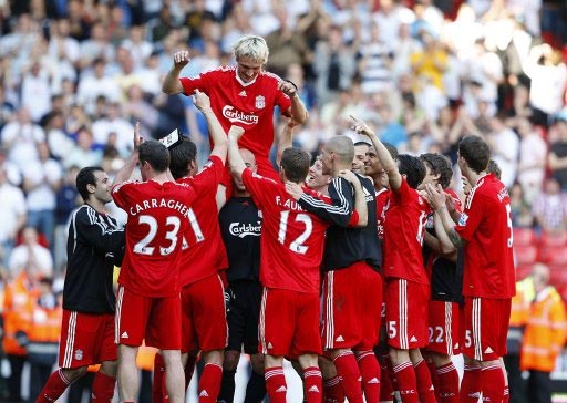 足球评论员兼作家，退役后的克拉默已在创作个人第二部小说（克拉默退役后身兼足球评论员与作家，正着手创作第二部小说）